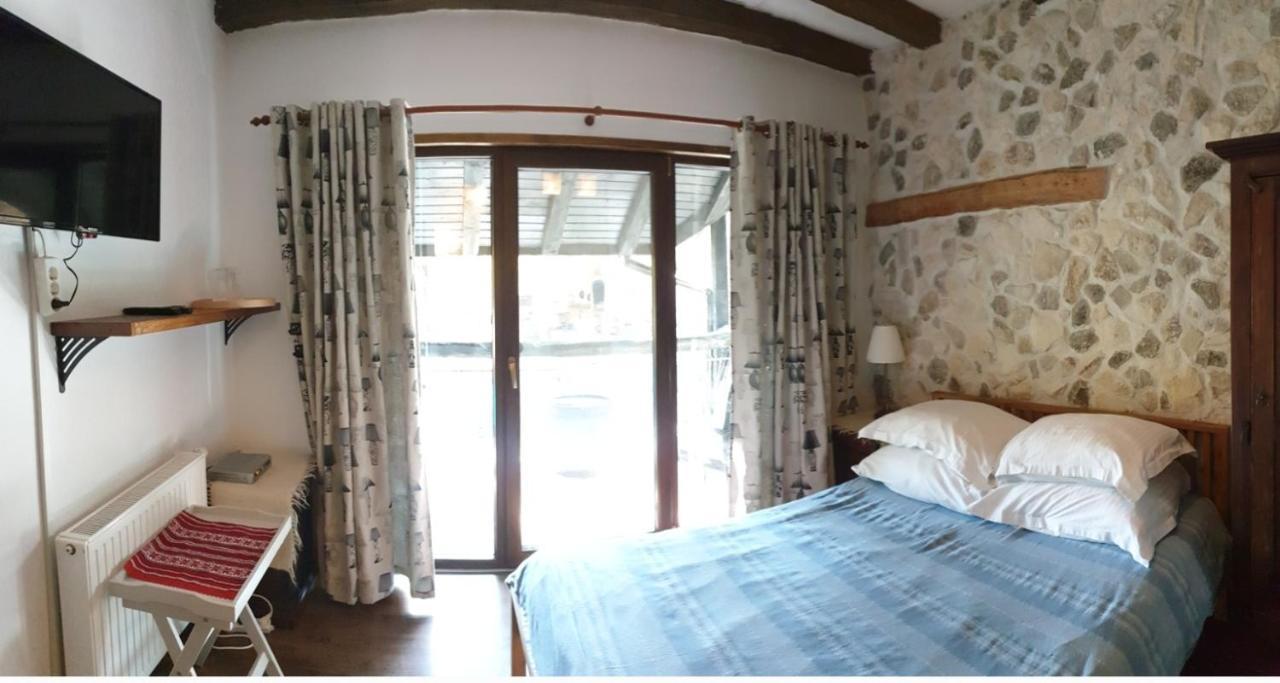Pensiunea Casa Dacilor Podeni 외부 사진