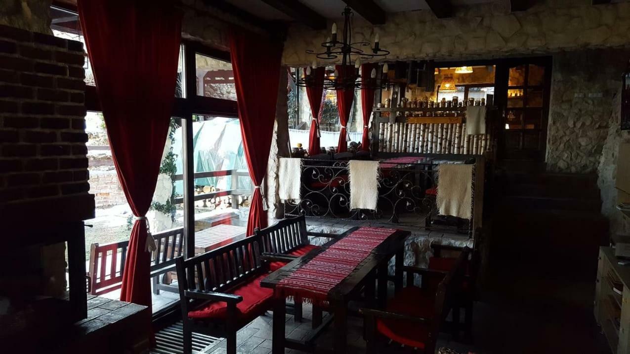 Pensiunea Casa Dacilor Podeni 외부 사진